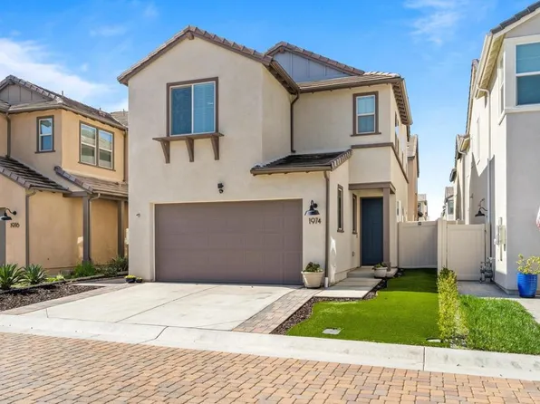 1974 Julie Dawn Pl, Escondido, CA 92026