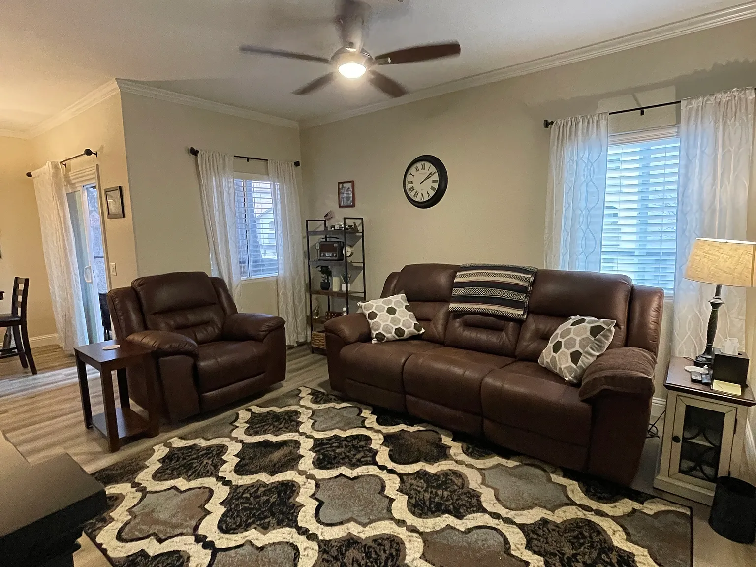 2 bed, 1057 sqft, $2,300 — Photo 1