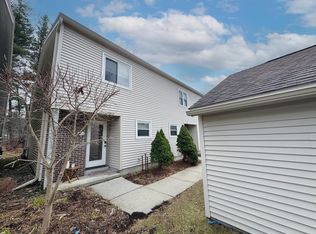 212 Locust Hl, Shelburne, VT 05482