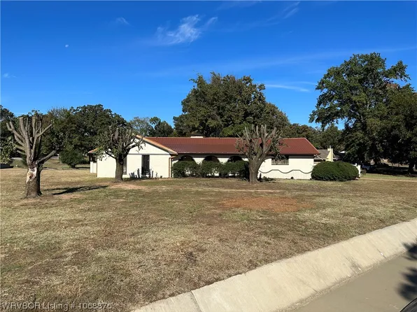 1826 Burnham Rd, Fort Smith, AR 72903