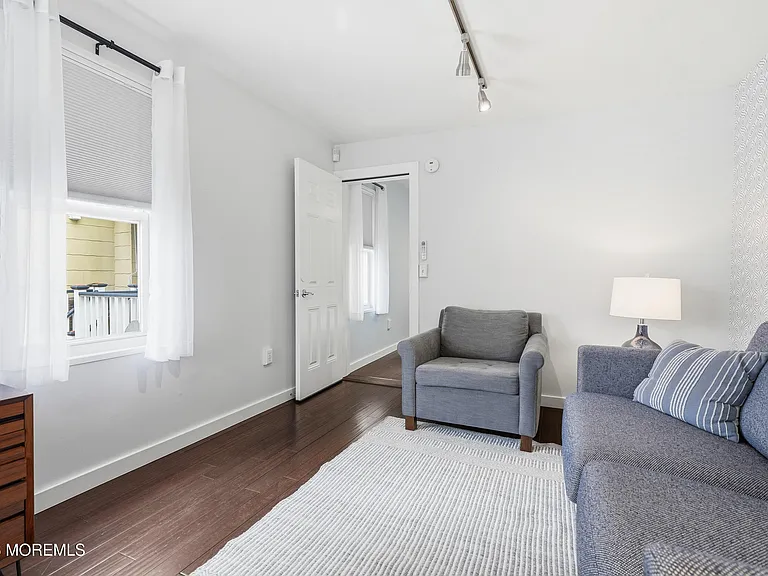 46 Broadway Ave #46 — Photo 6