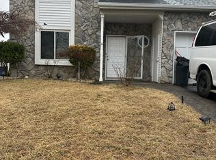 44 Jeffery Cir, Dayton, NJ