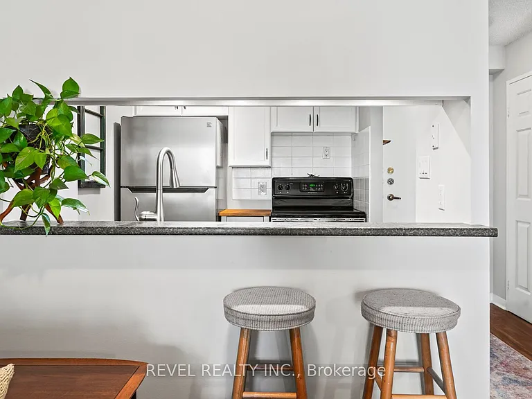 20 Southport St #302 — Photo 14