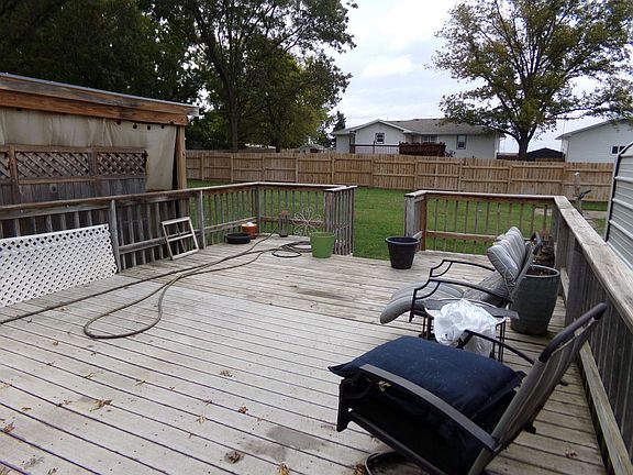 3rd image of 24818 Leland Dr