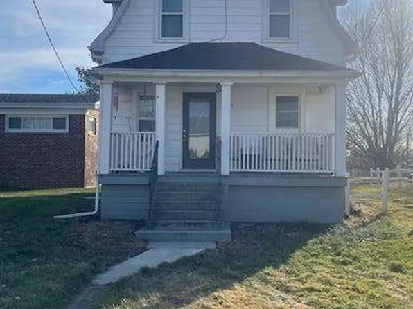 1325 Garden Ct, Erie, MI 48133