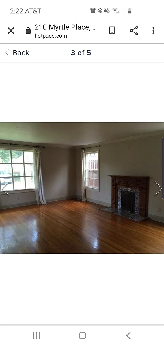 Building Photo - 210 Myrtle Pl