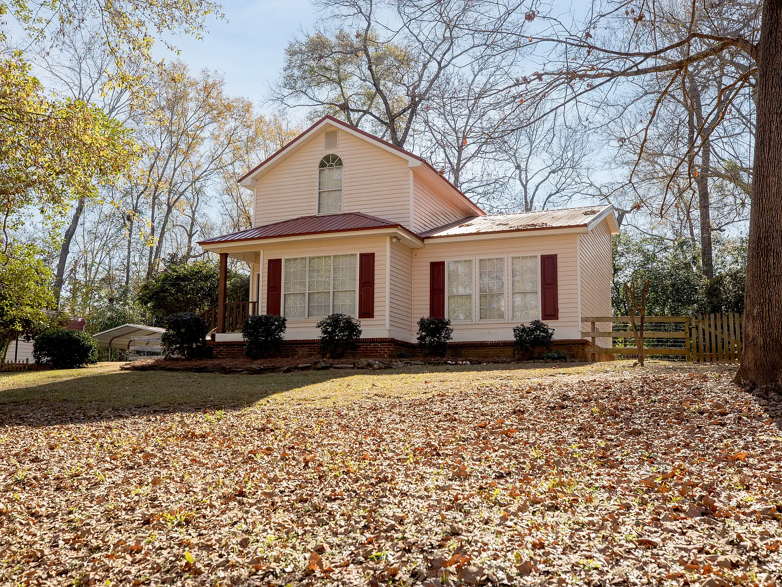 3 bed, 1696 sqft, $4,000 — Photo 2