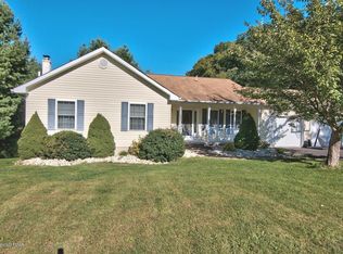 202 Chestnut Dr, Stroudsburg, PA 18360