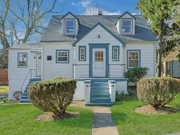 13 Maple Avenue, West Nyack, NY 10994