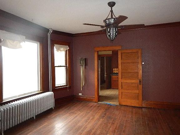 3rd image of 248 4th Ave S