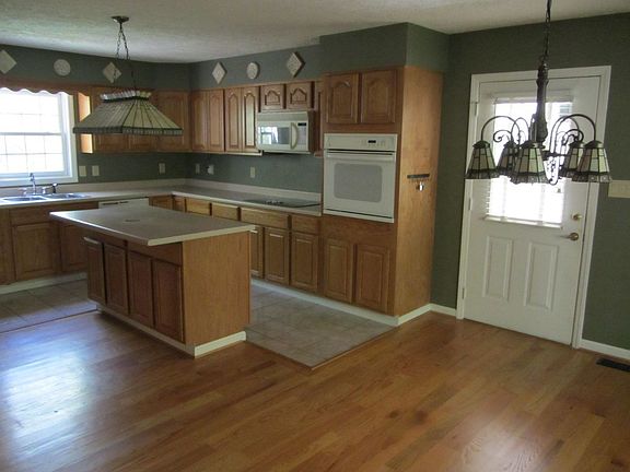 Kitchen & Dining Room