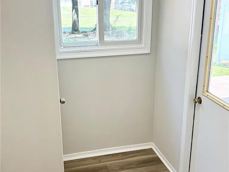15 W Chestnut St — Photo 14