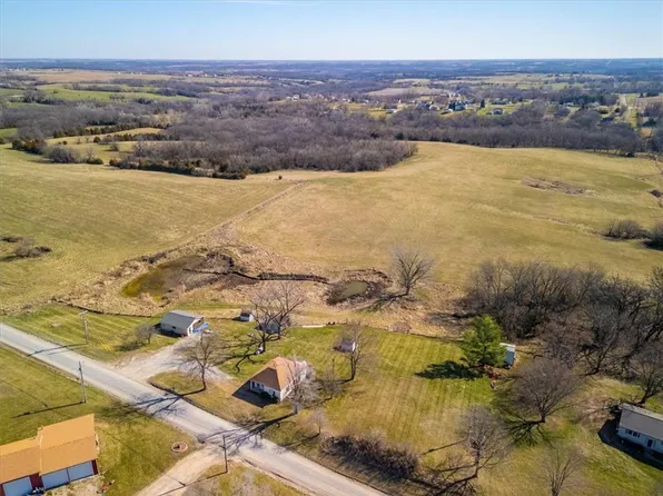 11949 County Road 157, Savannah, MO 64485
