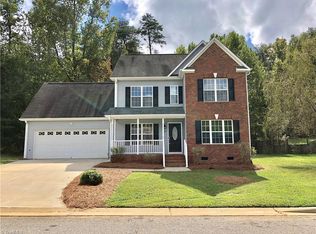 950 Winterside Ln, Winston Salem, NC 27107