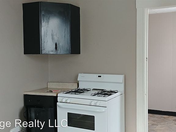 2nd image of 1626 Gilsey Ave #2