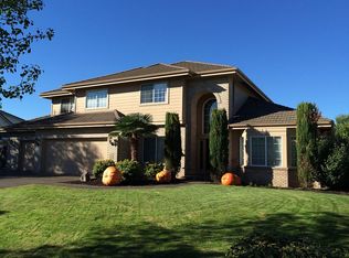 2215 Lakeview Dr, Eugene, OR 97408