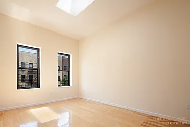 Sold by aptsandlofts.com