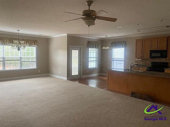 5th image of 107 Fairway Oaks Dr