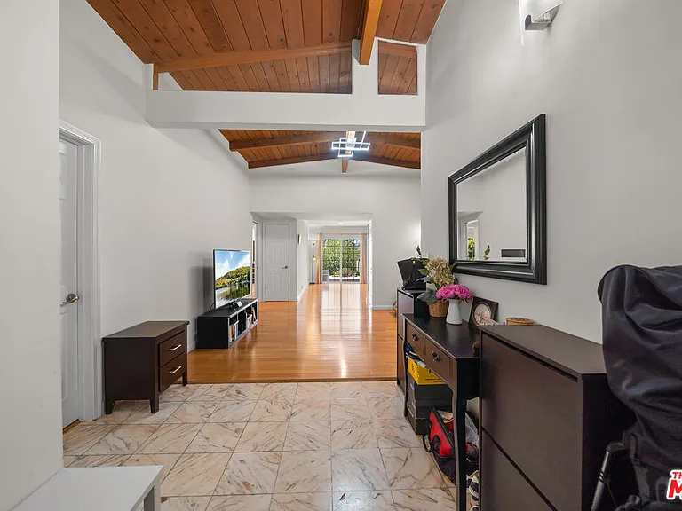 3114 Henrietta Ave — Photo 4