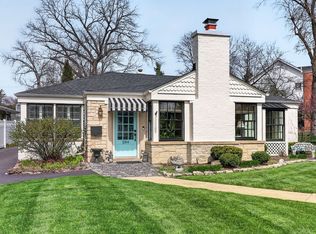 284 Chesterfield Ave, Glen Ellyn, IL 60137