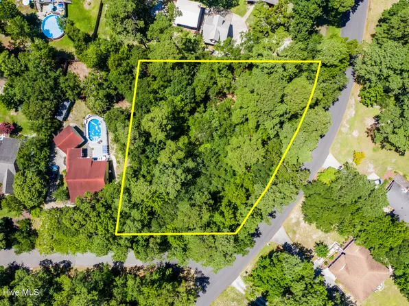 L5 Belvedere Drive, Hampstead, NC 28443