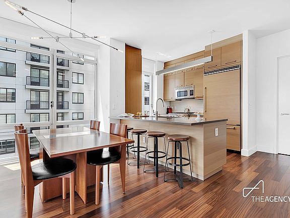 2nd image of 333 E 91st St APT 5A