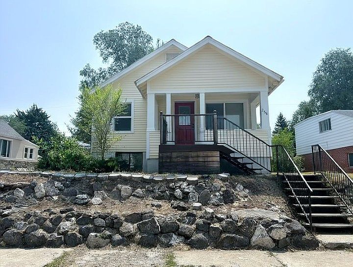 1st image of 352 2nd St