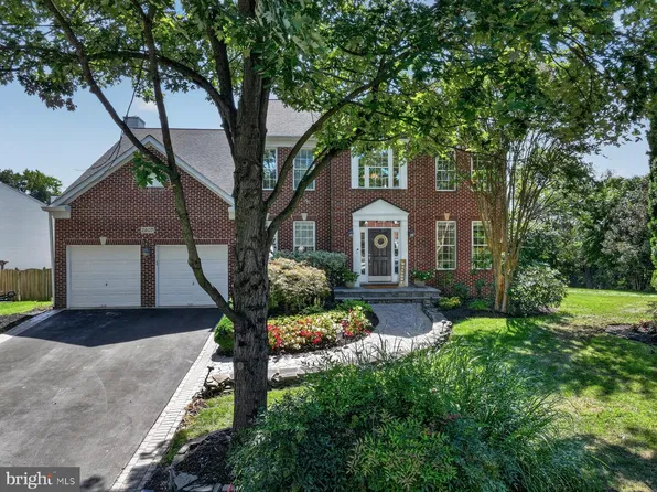 2407 Lawndale Ct, Gambrills, MD 21054