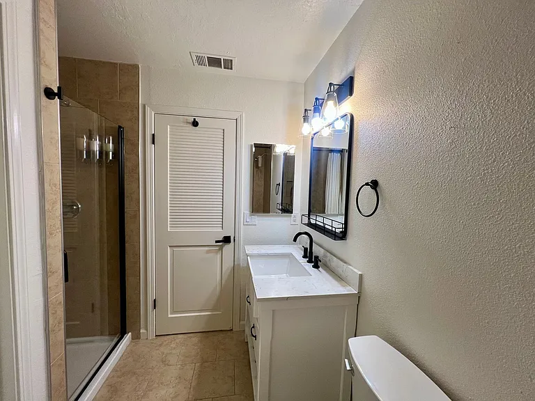 5170 Riverside Blvd — Photo 14