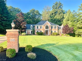 8546 Hemlock Ridge Dr, Kirtland, OH 44094