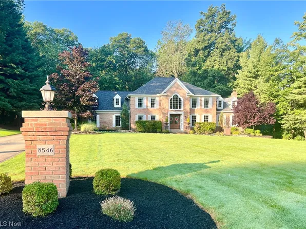 8546 Hemlock Ridge Dr, Kirtland, OH 44094