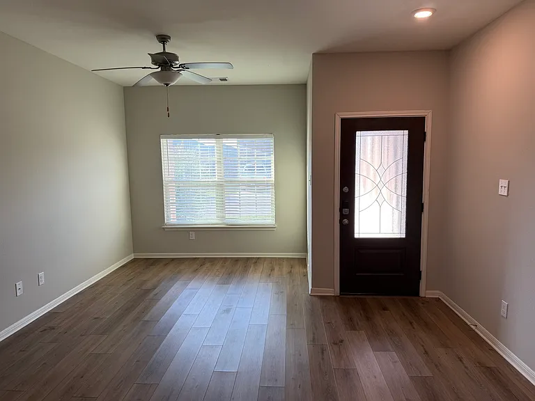 105 Declaration Ln — Photo 16