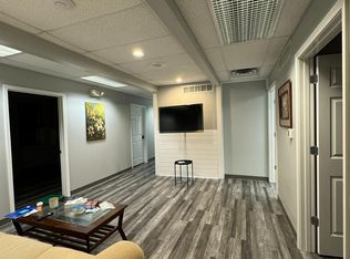 1701 Nicholasville Rd #1, Lexington, KY 40503