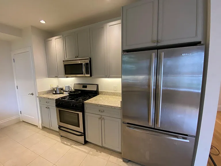 1610 Sacramento St #4 — Photo 5