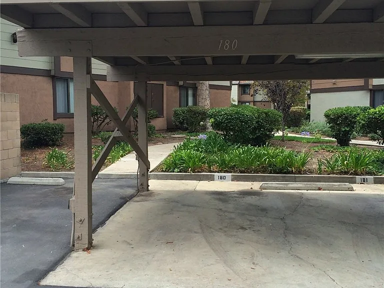 20702 El Toro Rd — Photo 12