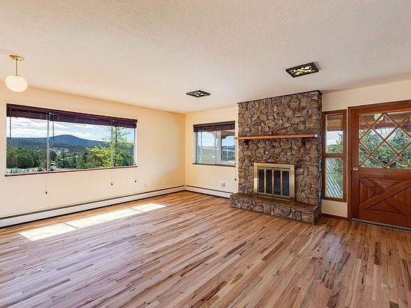 3rd image of 184 Rincon Loop Rd