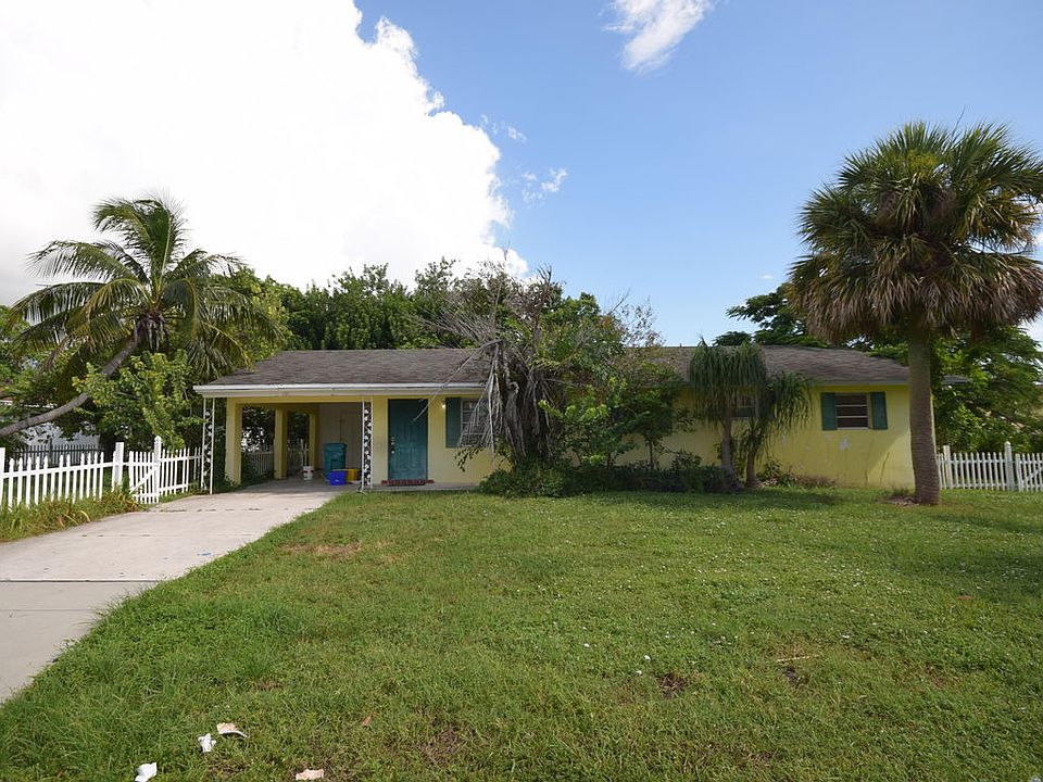1st image of 221 SE 34th Ave
