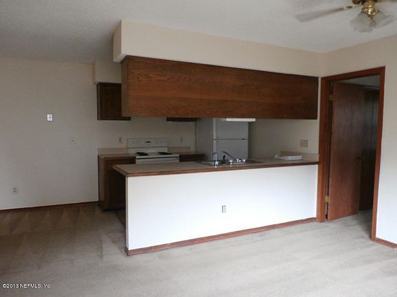 3rd image of 5570 Cabot Dr N