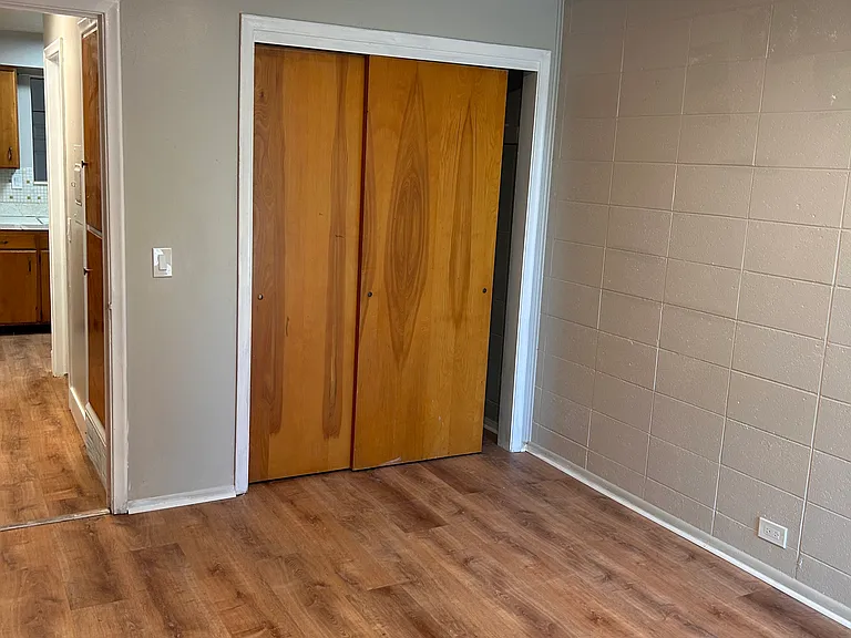 896 Raymond Dr #3 — Photo 6