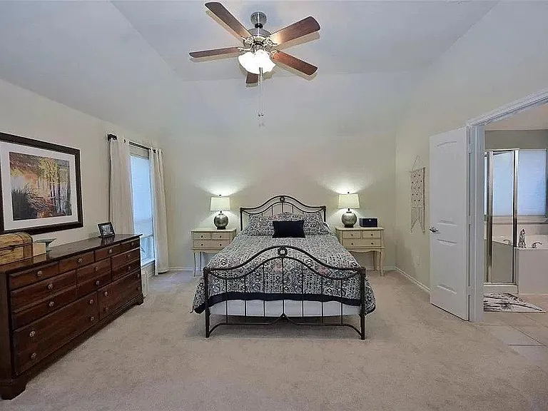 9104 Askew St — Photo 2