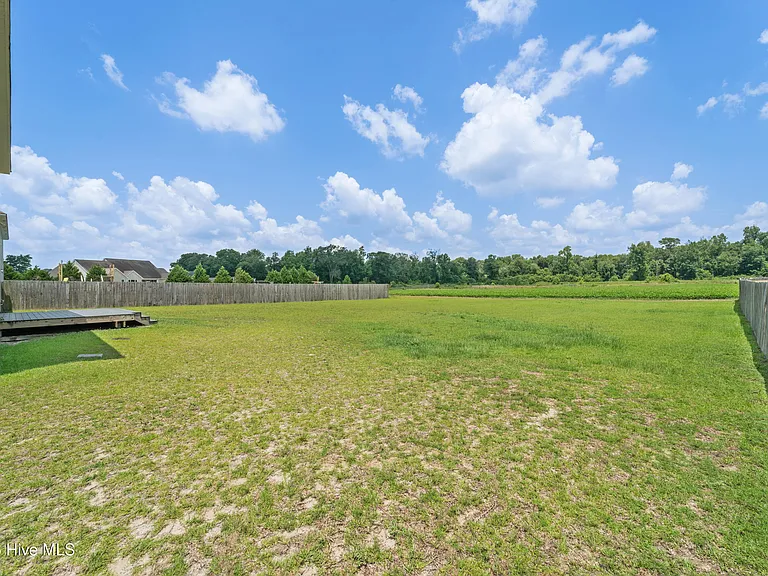 407 S Bluff Cir — Photo 21