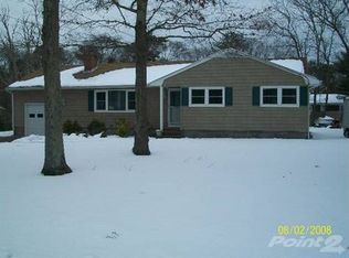 80 Evergreen Rd, Flanders, NY 11901