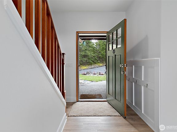 4th image of 27615 36th Avenue E