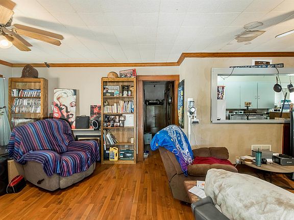 5th image of 608 Houser Dr