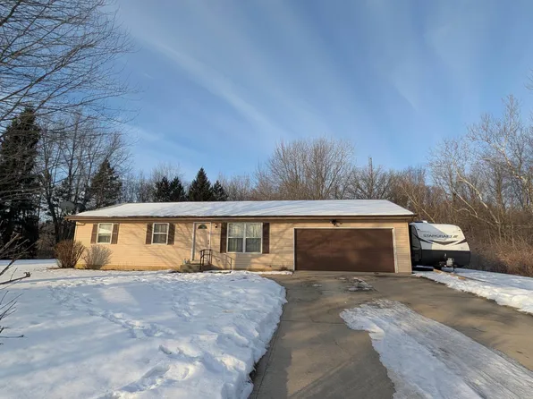 305 N Meadow Ln, Kendallville, IN 46755