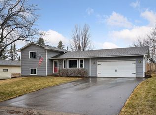 608 Ridge Dr SE, Saint Michael, MN 55376