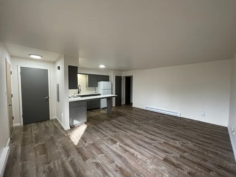 725 N 2nd St — Photo 1