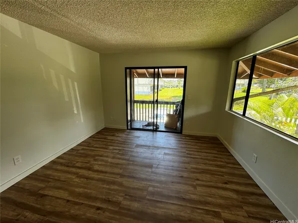 2069 California Ave APT 16E, Wahiawa, HI 96786