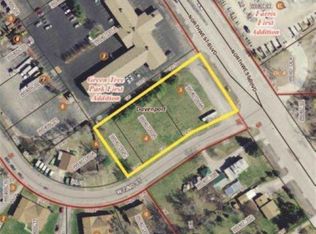 7210 Northwest Blvd, Davenport, IA 52806