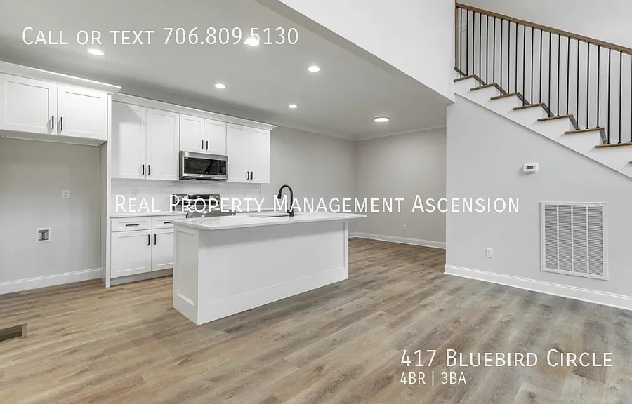Newly-built 4 Bedroom Home in East Ridge! — Photo 2